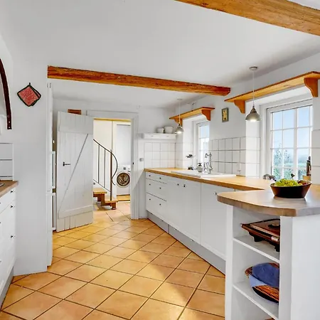 Semesterbostad Amazing In With Kitchen